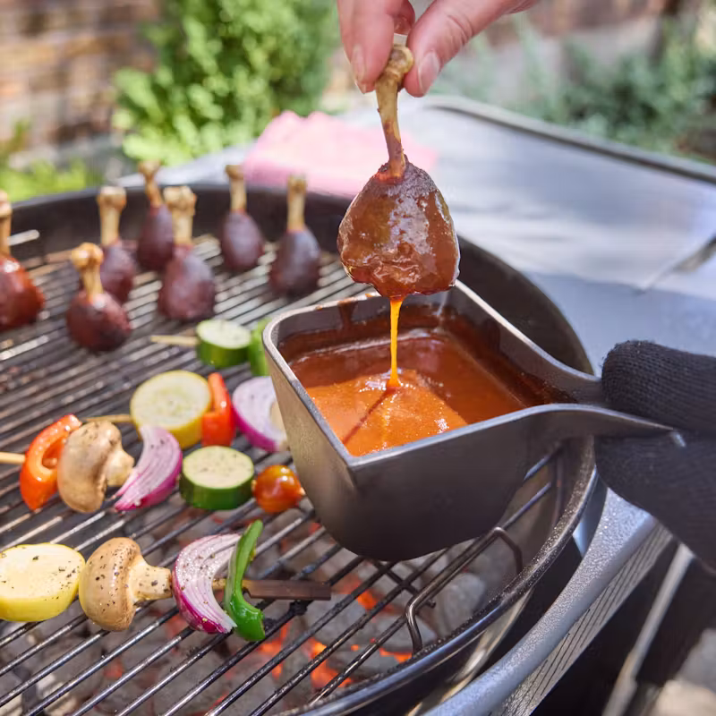Угольный гриль Weber Performer 57 см, черный