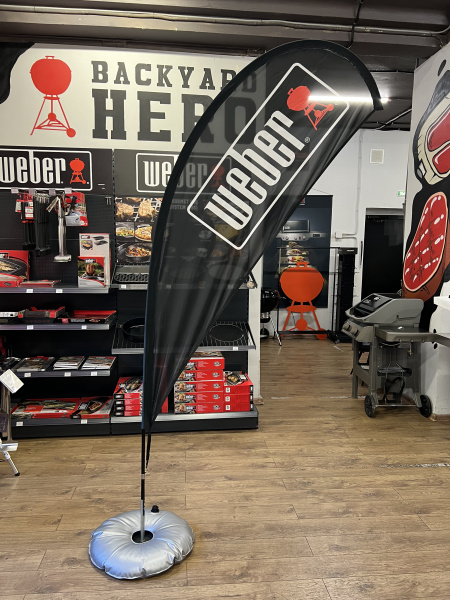 Оригинальный флаг Weber на подставке