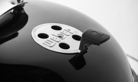 Гриль угольный Weber Master-Touch GBS E-5750 14701004, черный 